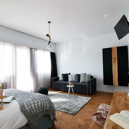 Apartment Grey By Skg Thessaloniki